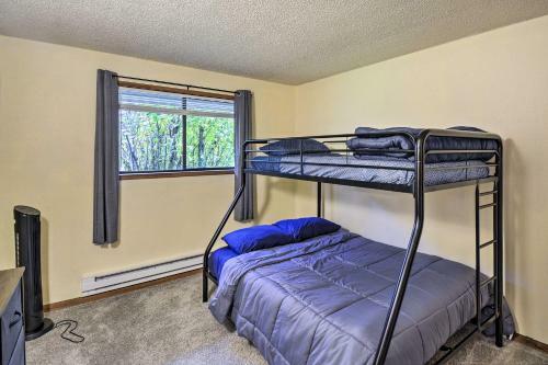 Moksha At The Shores - Idyllic Hoquiam Home
