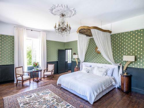 Villa Ch�teau Les Estournels