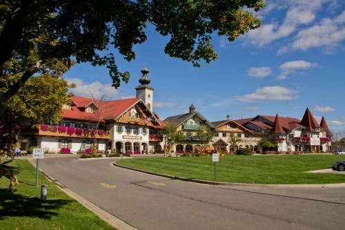 Hotel Bavarian Inn Lodge
