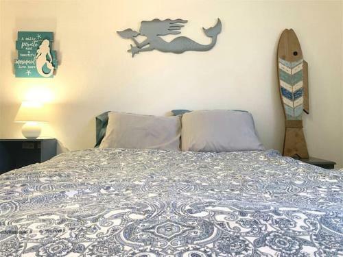 Contemporary, Marine 2bd/1ba Apartment C In Kent