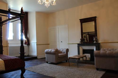 Bed & Breakfast Chateau de La Lucazi�re