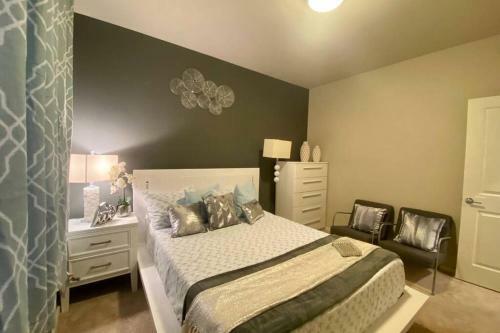 Serenity Villa: Theater Like @ Home! Great Schools