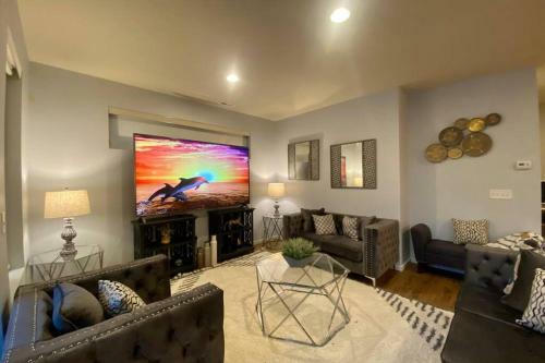 Serenity Villa: Theater Like @ Home! Great Schools