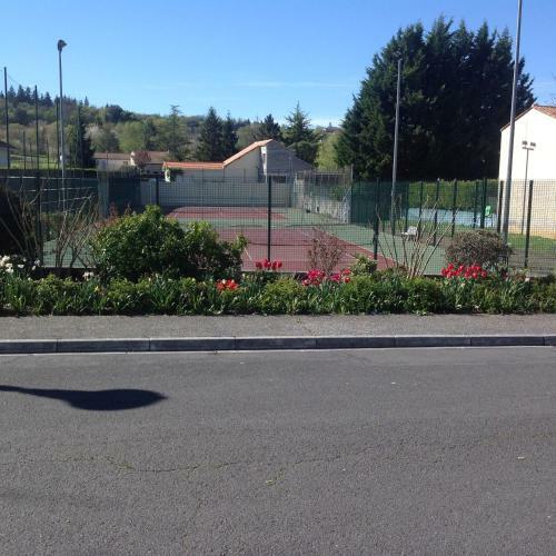 Les Pierrottes
