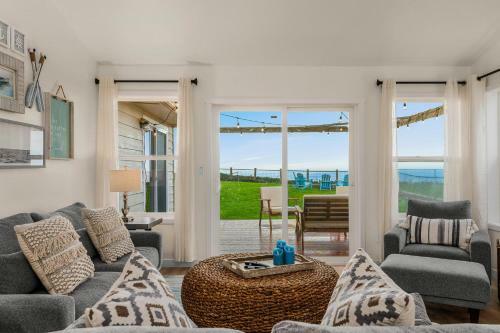 @ Marbella Lane ? Wave House, Your Oceanfront Retreat!