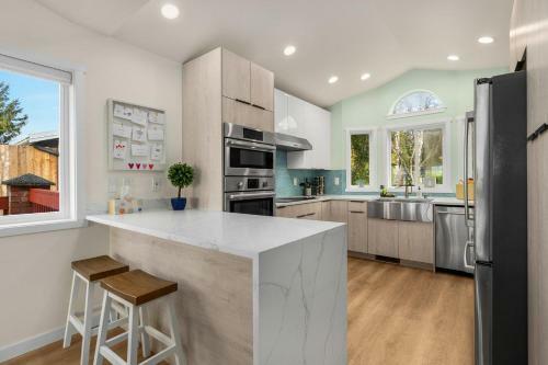 @ Marbella Lane ? Wave House, Your Oceanfront Retreat!