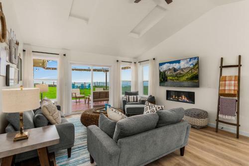 @ Marbella Lane ? Wave House, Your Oceanfront Retreat!