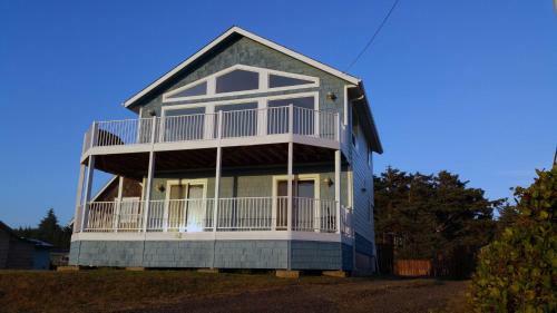 Sandys Pacific Beach House