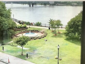 Natchez Grand Hotel