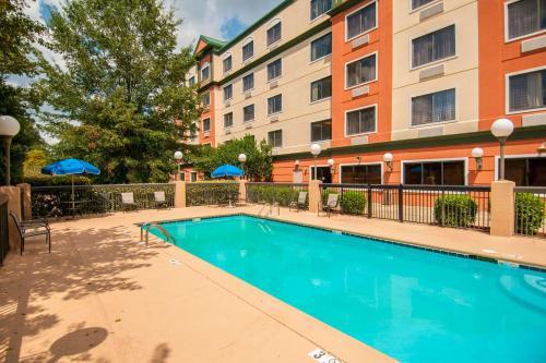 Hotel Baymont Inn & Suites