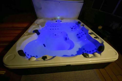 Elite Villa: Luxury Stay, Njoy Hot Tub