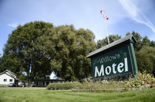 Hotel The Willows Motel
