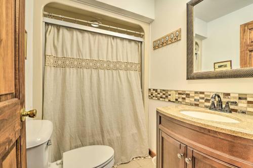 Spacious Snowshoe Cabin With Sunset Mtn Views!