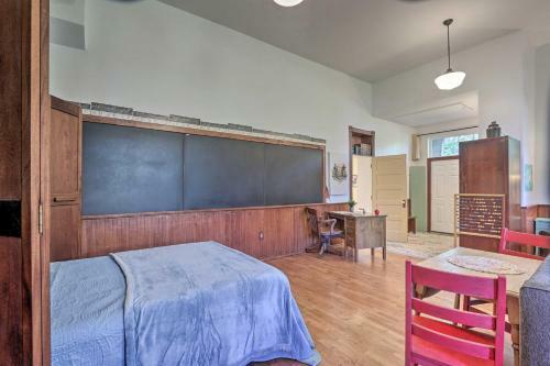 Renovated Wv Schoolhouse History Buffs Heaven!