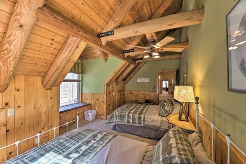 Serenity On The River Luxe Lewisburg Cabin!