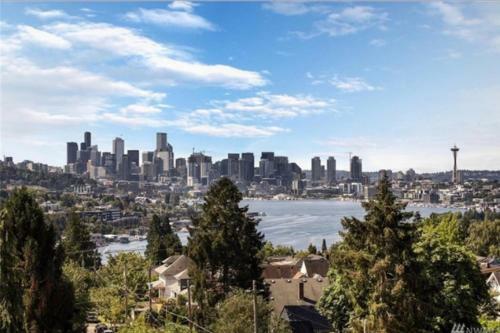 Rooftop Patio With Waterview, Private Garden & Grill 3br 3ba