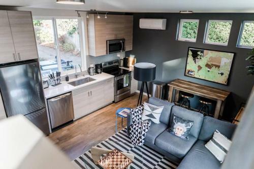 Emerald City Retreat By Homeslice Stays