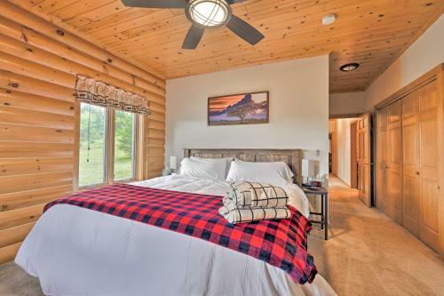 Hillside Hideaway With Hot Tub And Heated Patio!