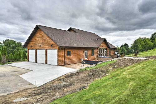 Hillside Hideaway With Hot Tub And Heated Patio!