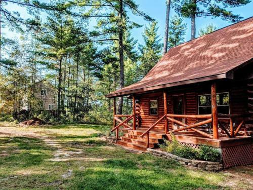 Woodland Doe Lodge - Lakefront Log Cabin