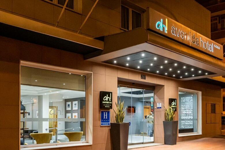 Avenida Hotel Almer�a