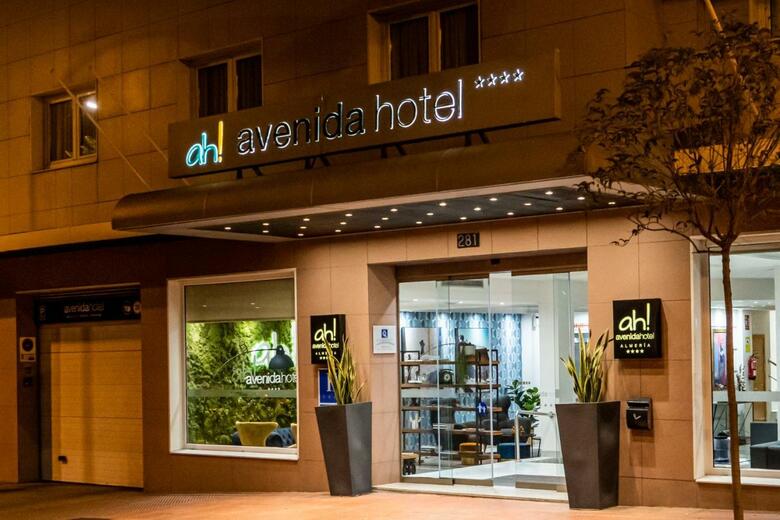 Avenida Hotel Almer�a