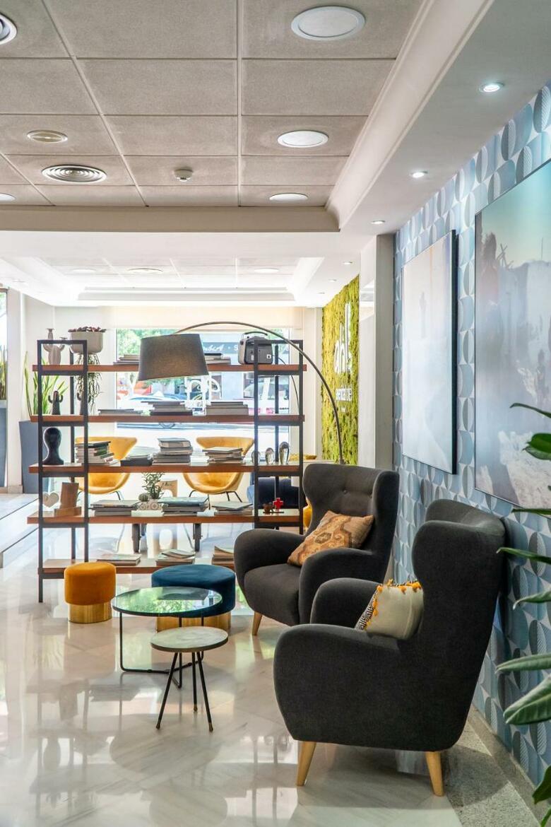 Avenida Hotel Almer�a