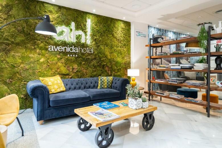 Avenida Hotel Almer�a