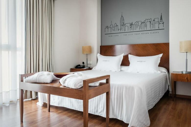 Avenida Hotel Almer�a
