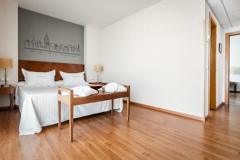 Avenida Hotel Almer�a