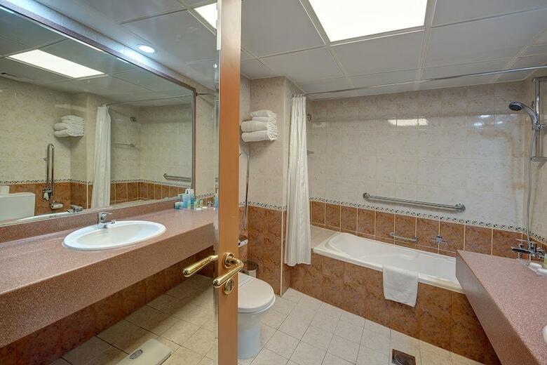 Golden Tulip Deira Hotel