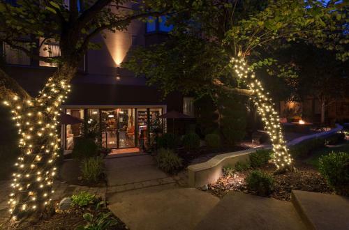 Best Western Plus Seville Plaza Hotel