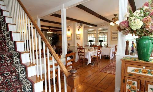 Bed & Breakfast Youngtown Inn