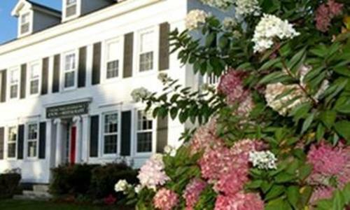 Bed & Breakfast Youngtown Inn