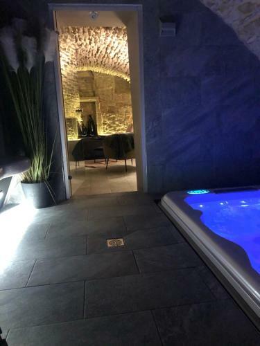 Apartamento Jaccuzi & Spa Des Caves Stanislas