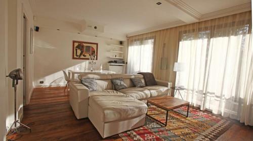 George Apartment In Neuilly