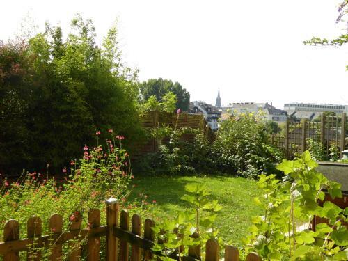 Bed & Breakfast � La Maison Jaune