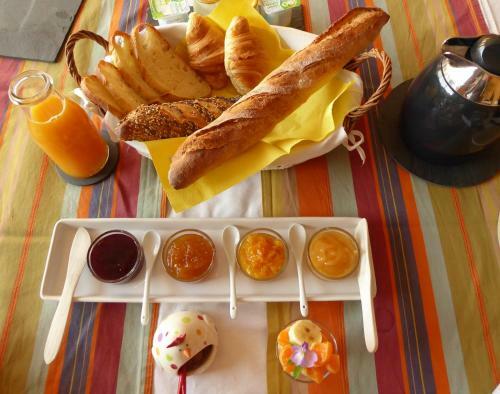 Bed & Breakfast � La Maison Jaune
