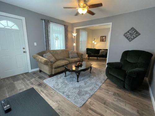 Good Knight Inn - Cozy Home Close To Fun Activities