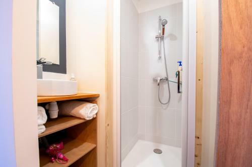 Apartamento Studio Cosy Sur L?�le de Nantes / Proche Tramway