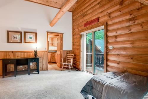 Cranberry Cove Lodge