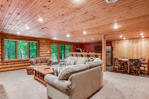 Cranberry Cove Lodge