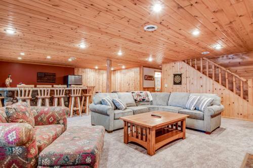 Cranberry Cove Lodge
