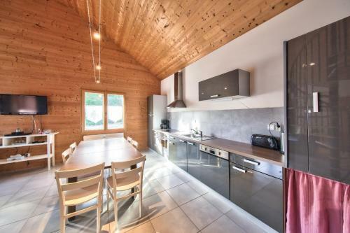 Guestready - Charming Chalet Le Martinet With Pool Access