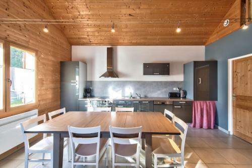 Guestready - Charming Chalet Le Martinet With Pool Access