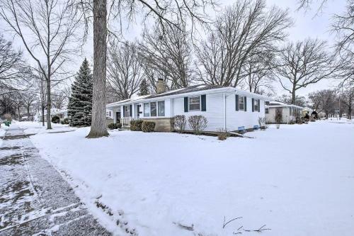 Green Bay Home 3 Blocks To Lambeau Field!