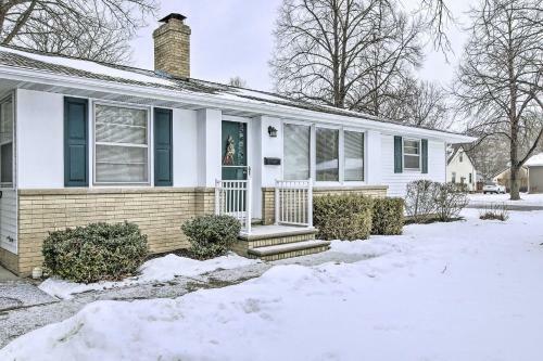 Green Bay Home 3 Blocks To Lambeau Field!