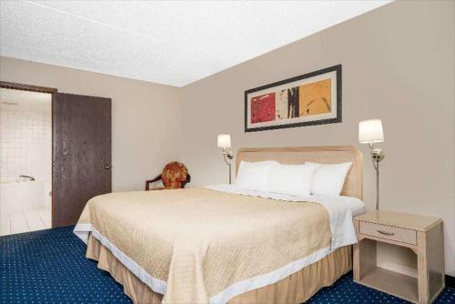 Hotel Norwood Inn & Suites La Crosse