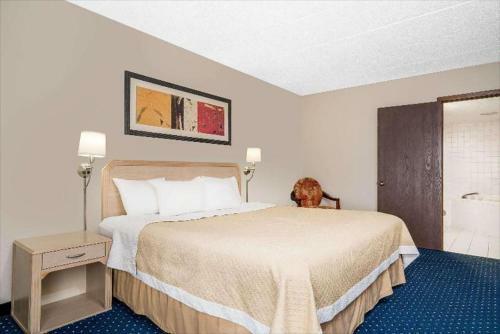 Hotel Norwood Inn & Suites La Crosse