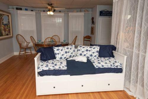 Hideaway By The Bay